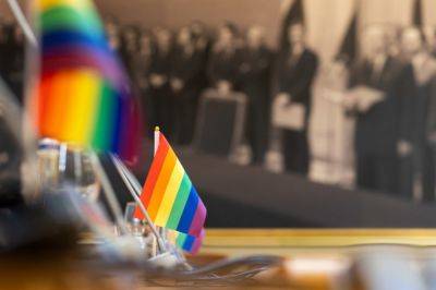 Кабмин предлагает запрещать рассказывать об ЛГБТИК несовершеннолетним