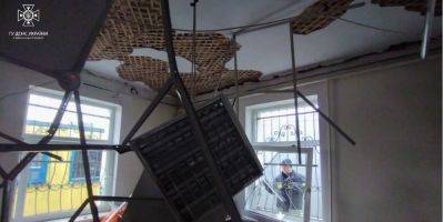 Сотни домов и десятки школ: в Хмельницкой ОГА сообщили о повреждении 1760 объектов в результате российской атаки