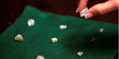 G7 объявит о запрете российских алмазов до конца октября — Reuters