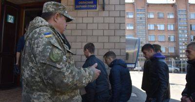 Мобилизация в Украине: как будут наказывать мужчин, которые не пришли в ТЦК (видео)