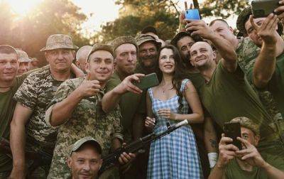 Кристина Соловий резко высказалась о певицах, которые не ездят на фронт