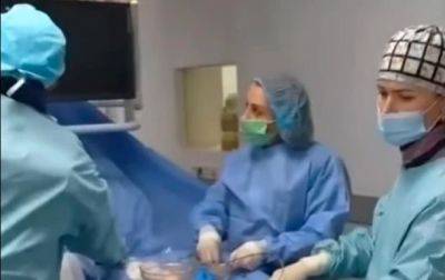 В Тернополе врачи провели уникальную операцию и спасли бойцу ногу