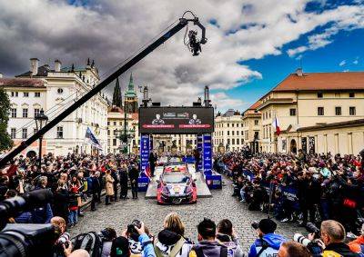 В Праге стартовал этап чемпионата мира по ралли: видео