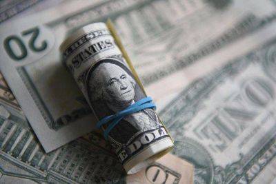 Доллар США усилился в связи с ускорением роста американской экономики