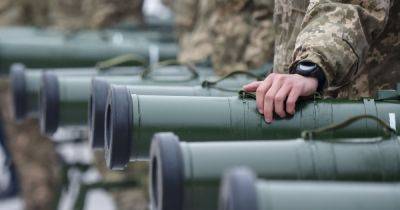 "Больше, чем КНДР передает РФ": в Литве призвали ускорить поставки снарядов Украине