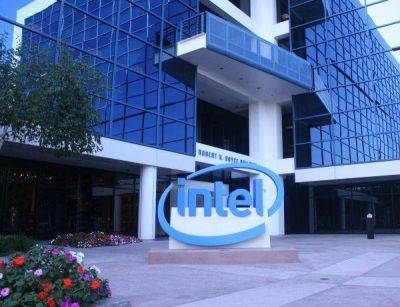 Чистую прибыль Intel упала в три раза в III квартале
