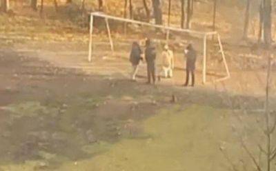 У Вінниці знайшли повішаного на футбольних воротах чоловіка