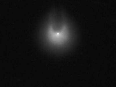 Огромная "дьявольская комета" с ледяным вулканом и "рогами" осветит земное небо