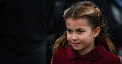 Елизавета II - Кейт Миддлтон - принцесса Шарлотта - Чарльз III (Iii) - Икона детской моды: какие пальто носит принцесса Шарлотта (фото) - focus.ua - Украина - Испания