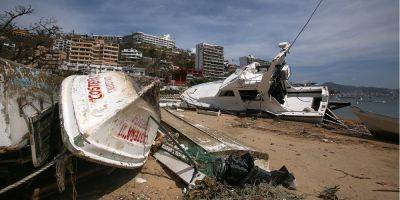 Будто кадры из фильма-катастрофы. Ураган Отис вызвал огромные разрушения в Акапулько и унес 39 жизней — фоторепортаж