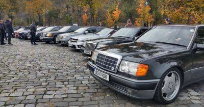 В Киеве прошел слет старинных и эксклюзивных автомобилей (фото) - focus.ua - Украина - Киев