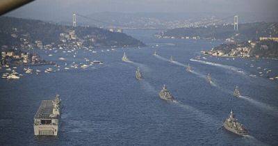 Крупнейший парад военных кораблей: Турция отпраздновала 100-летие основания республики (фото)
