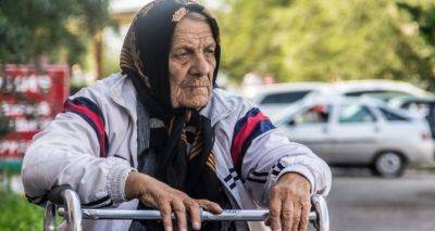 Социальную помощь в 5 тысяч гривен Украина заплатить не может. Поэтому не будут платить и тысячу