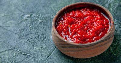 Самый острый: как приготовить на зиму соус "Кобра" из помидор