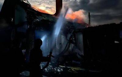На Харьковщине горел дом в результате обстрела
