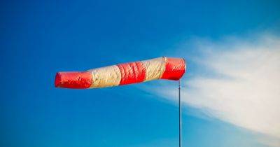 Ветер до 24 м/с: синоптики предупредили о шквалах в Карпатах (КАРТА)