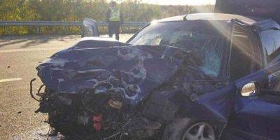 В Тернопольской области произошло ДТП с погибшим. СМИ сообщают, что за рулем авто был сын судьи