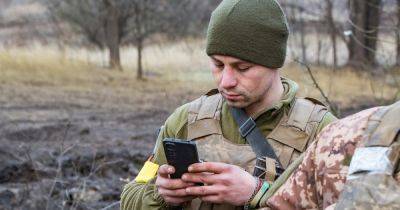"Поставили задолго до войны": через какие приложения россияне отслеживают смартфоны ВСУ - focus.ua - Россия - Украина