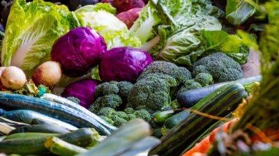Цены на овощи в Киеве - рынок Столичный представил расценки на борщевой набор и зелень