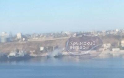 В Севастополе дымит российский корабль - соцсети