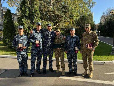 Зеленский наградил военных за участие в операциях на Черном море