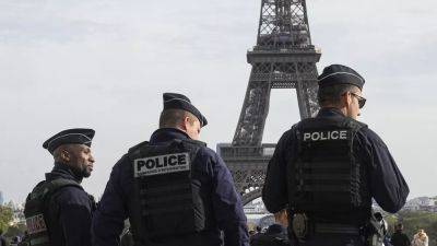 В Париже полицейские тяжело ранили женщину, угрожавшую взорвать себя в вагоне поезда