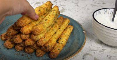 Идеальная закуска: "Мастер Шеф" Глинская дала рецепт хрустящих картофельно-сырных палочек