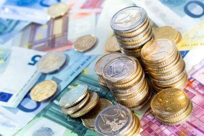 Курс валют НБУ: гривна укрепилась к евро на 23 копейки