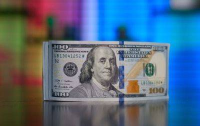 Нововведения от НБУ: что будет с курсом доллара в ближайшие месяцы и чего ожидать