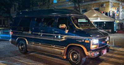 Король перевозок: в Украине заметили роскошный микроавтобус от General Motors (фото)