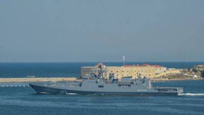 Корабли ВМФ России отошли от берегов, контролируемых Киевом