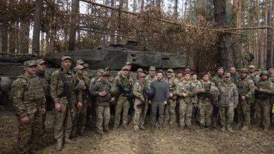 ВСУ продвигаются на юге, спецназ высадился в аннексированном Крыму