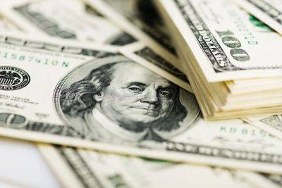 Курс валют на 5 октября: Доллар в обменниках подешевел на 8 копеек