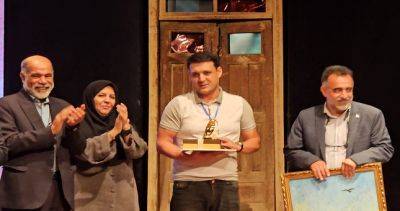 Иранский зритель с восторгом воспринял постановку худжандского театра «Летающий лекарь»