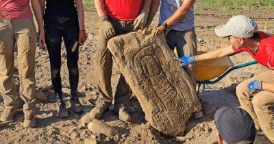 В Испании нашли 3000-летнюю погребальную стелу: она переписывает историю иберийской культуры