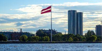 Латвия может выслать более 3 тысяч граждан России