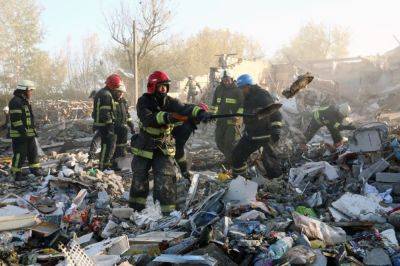 Уже 52 погибших: Синегубов сказал что в с. Гроза просеют пепел на месте взрыва