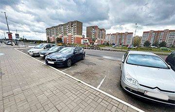 «Не успел полирнуть и каско оформить»: BMW получил подлый удар на стоянке - charter97.org - Белоруссия - Новополоцк