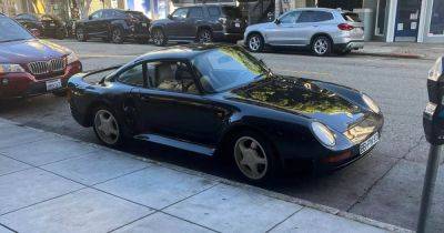 Редчайший суперкар Porsche за $2 миллиона бросили прямо на улице (фото)
