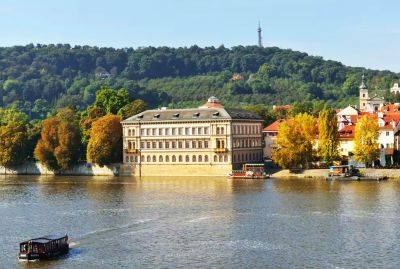 Елизавета II - Сегодня в Праге на один день откроют Лихтенштейнский дворец. Вход бесплатный - vinegret.cz - Англия - Япония - Чехия - Прага