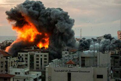 Цахал разрушил 'Вышку Палестины' в центре Газы, Хамас угрожает ответным огнем по Тель-Авиву
