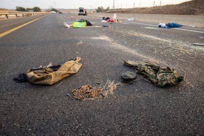 Идентификация погибших проходит на военной базе Шура