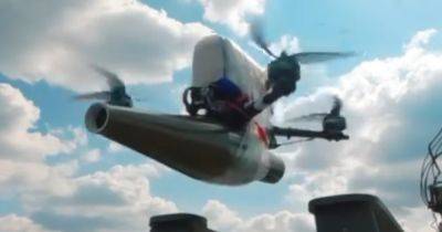 Горит все — ГУР десятками FPV-дронов ударило по кафирам в Бахмуте (ВИДЕО)