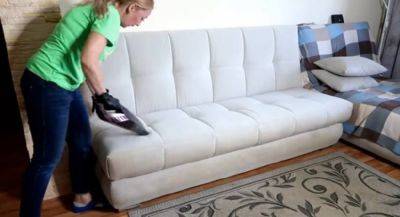 Как почистить диван от любых пятен: эффективные способы