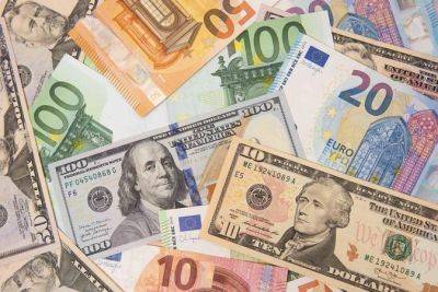 Курс валют НБУ: доллар подешевел на 4 копейки, евро подорожал на 11 копеек