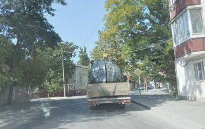 Оккупанты в Крыму перевозят катера грузовиками - партизаны