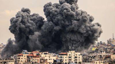 Министр обороны Израиля объявил о "полной блокаде" Газы