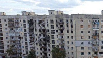 "Квартал мертвый, в доме живет один мужчина": В сети показали один из разрушенных районов Северодонецка - фото