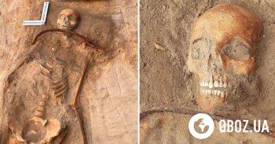 Вампиры существуют или нет – в Польше откопали скелет вампира – нашли скелет ребенка, прикованный замком к могиле