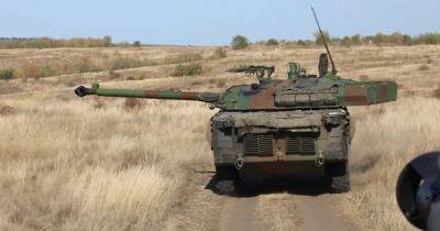 Украинские морпехи получили еще 40 колесных бронемашин AMX-10RC (видео)